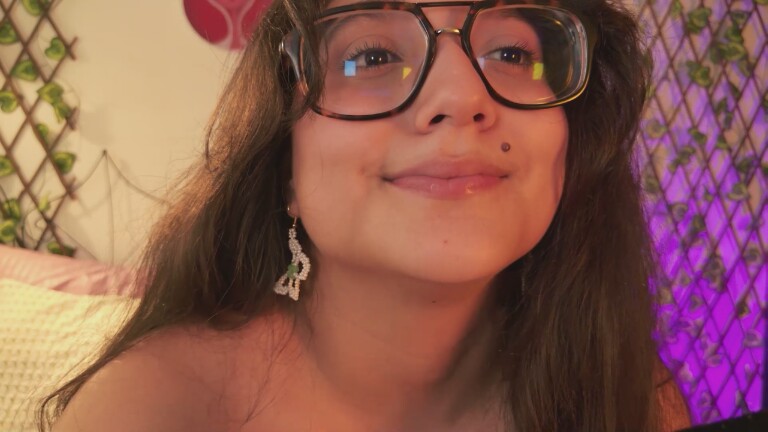 HaileyBunny_18's Streamate show and profile