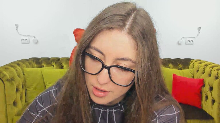 EmilyBilington's Streamate show and profile