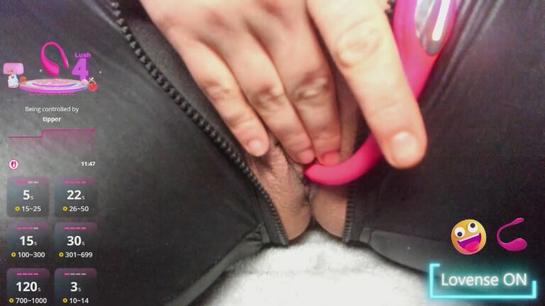 AdriannaLiliana's Streamate show and profile