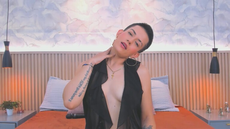 ZoeHenao's Streamate show and profile