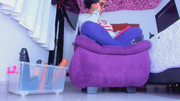 BellaaRosee18's Streamate show and profile