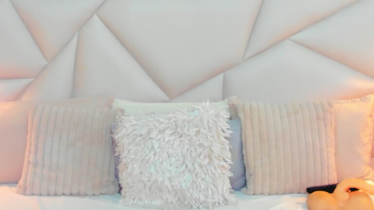 TyraaLambert's Streamate show and profile