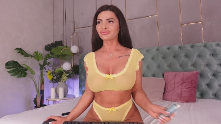 LolaCrave's Streamate show and profile