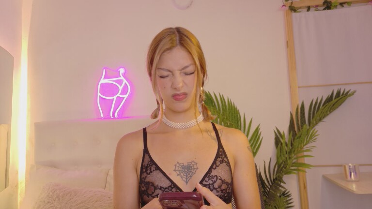 AmeAlcaraz's Streamate show and profile