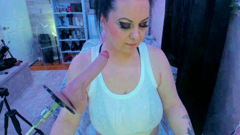 NikkiSkye's Streamate show and profile