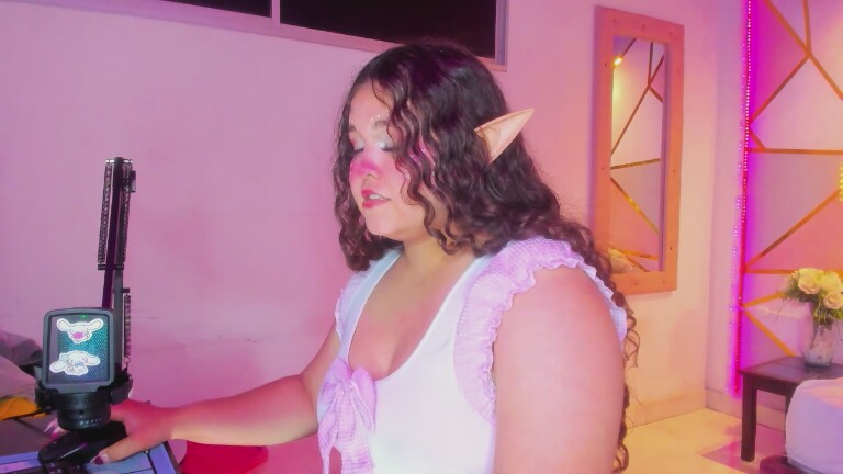 ShylySweet18's Streamate show and profile