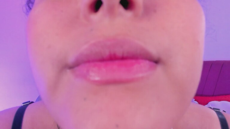 LorenaStevenss18's Streamate show and profile