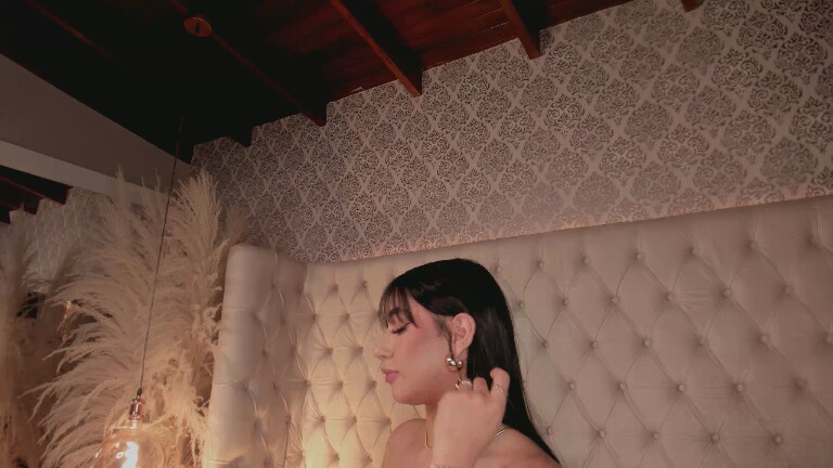 Dannah_Gomez's Streamate show and profile