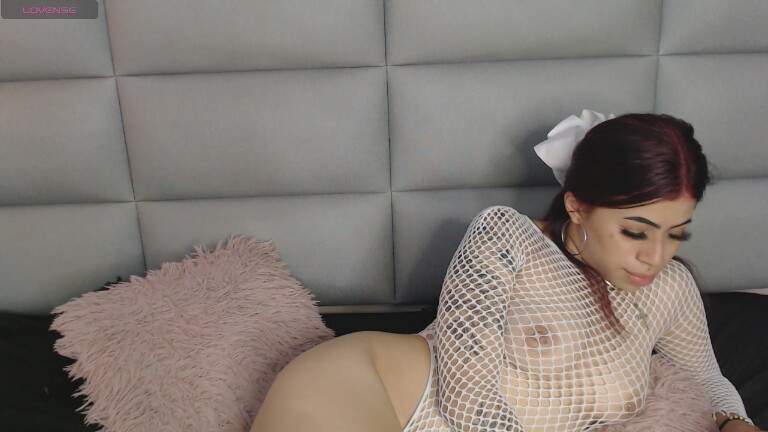 naomish's Streamate show and profile