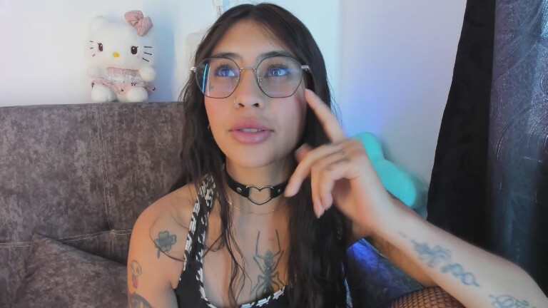 Macarena99's Streamate show and profile